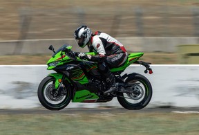 2023 Kawasaki Ninja ZX-4RR