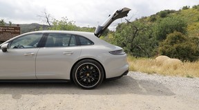 2022 Porsche Panamera GTS Sport Turismo