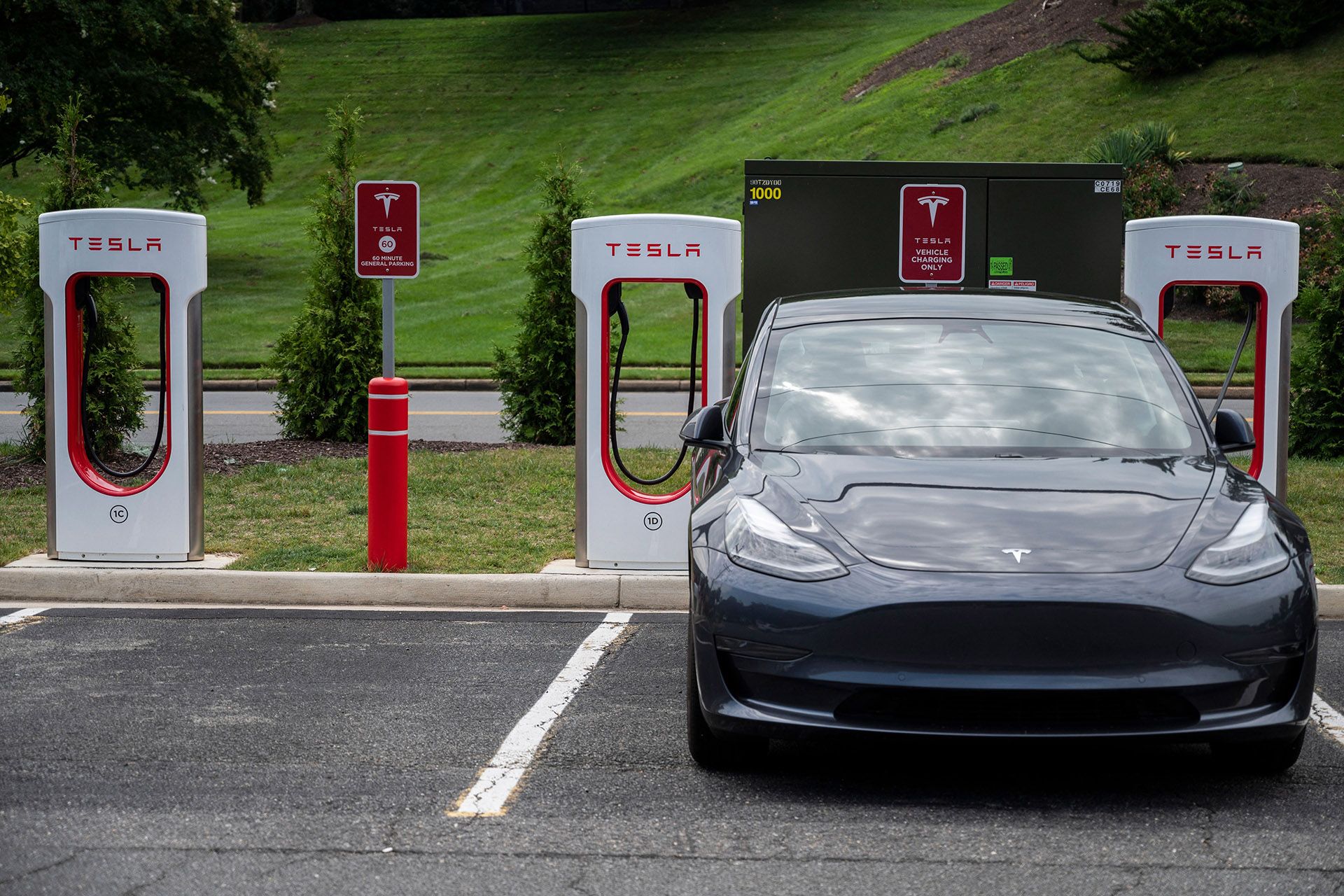 Motor Mouth: Are automakers surrendering to Tesla?