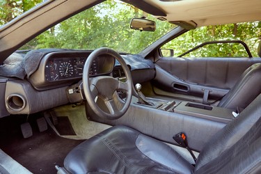 1981 DMC DeLorean interior