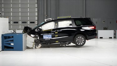 2023 Honda Odyssey in IIHS Testing