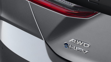 2025 Toyota Camry HEV AWD teaser