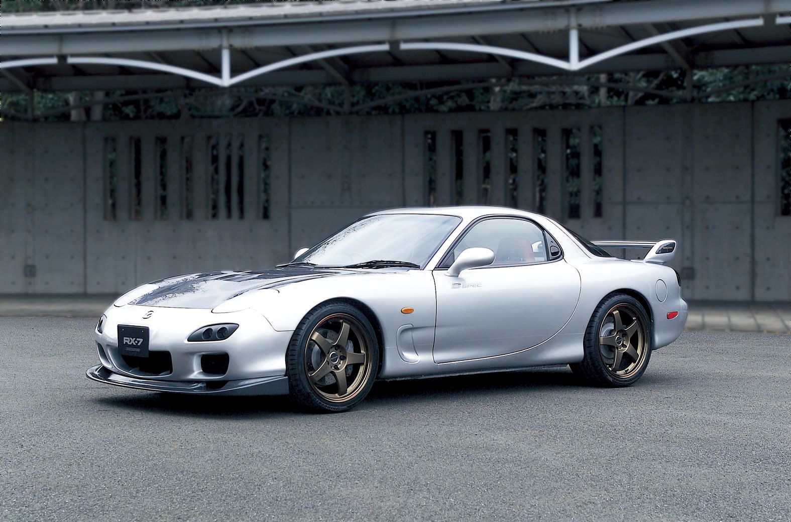 Mazda planning RX-7 restoration program for Japan
