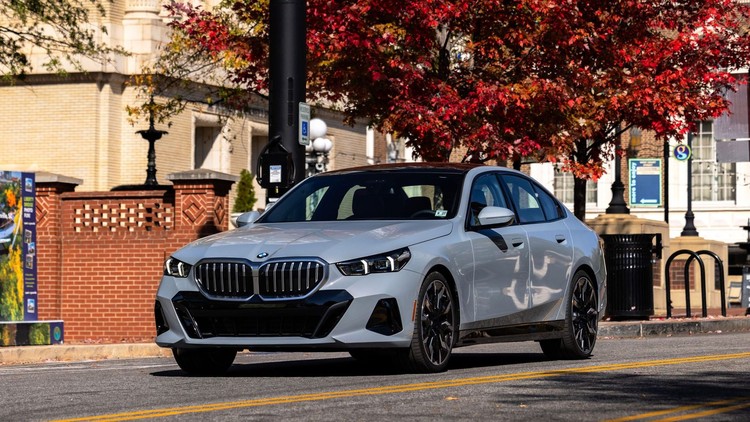 2024 BMW 530i xDrive delivers sporty performance and comfortable ride ...