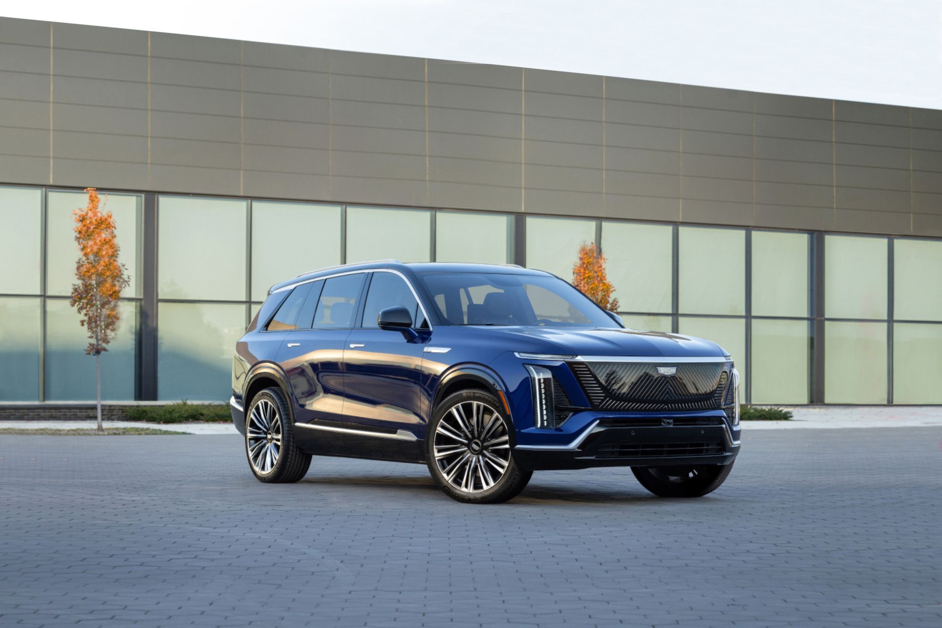 2026 Cadillac Vistiq is GM s newest all electric three row crossover Driving