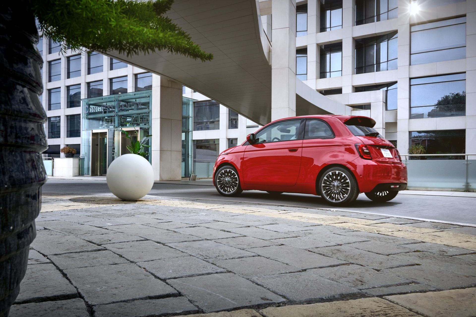 2024 Fiat 500e has 240-km range | Reviews Gallery - Reviews | Driving