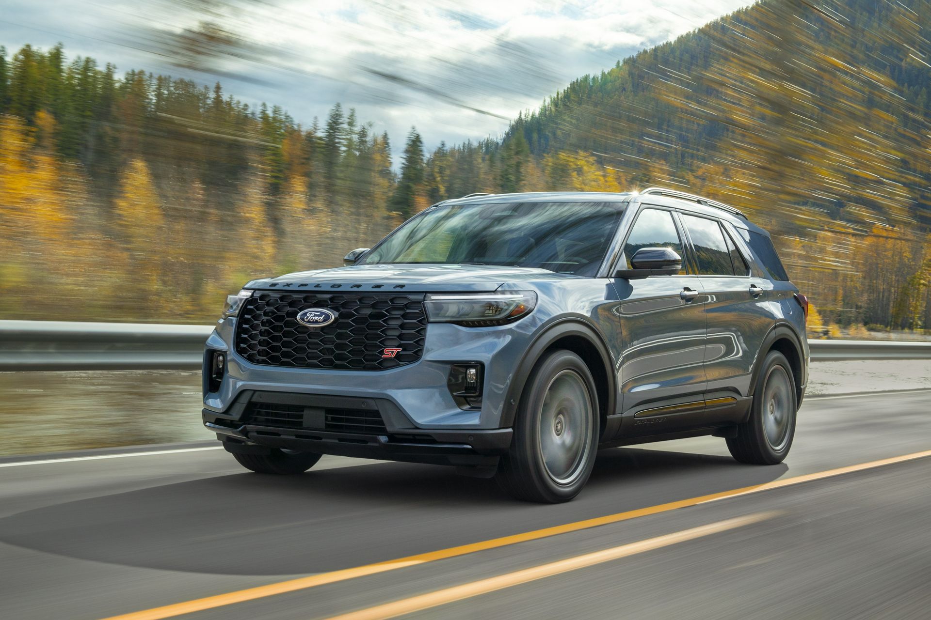 2025 Ford Explorer gets interior overhaul, fresh looks Driving