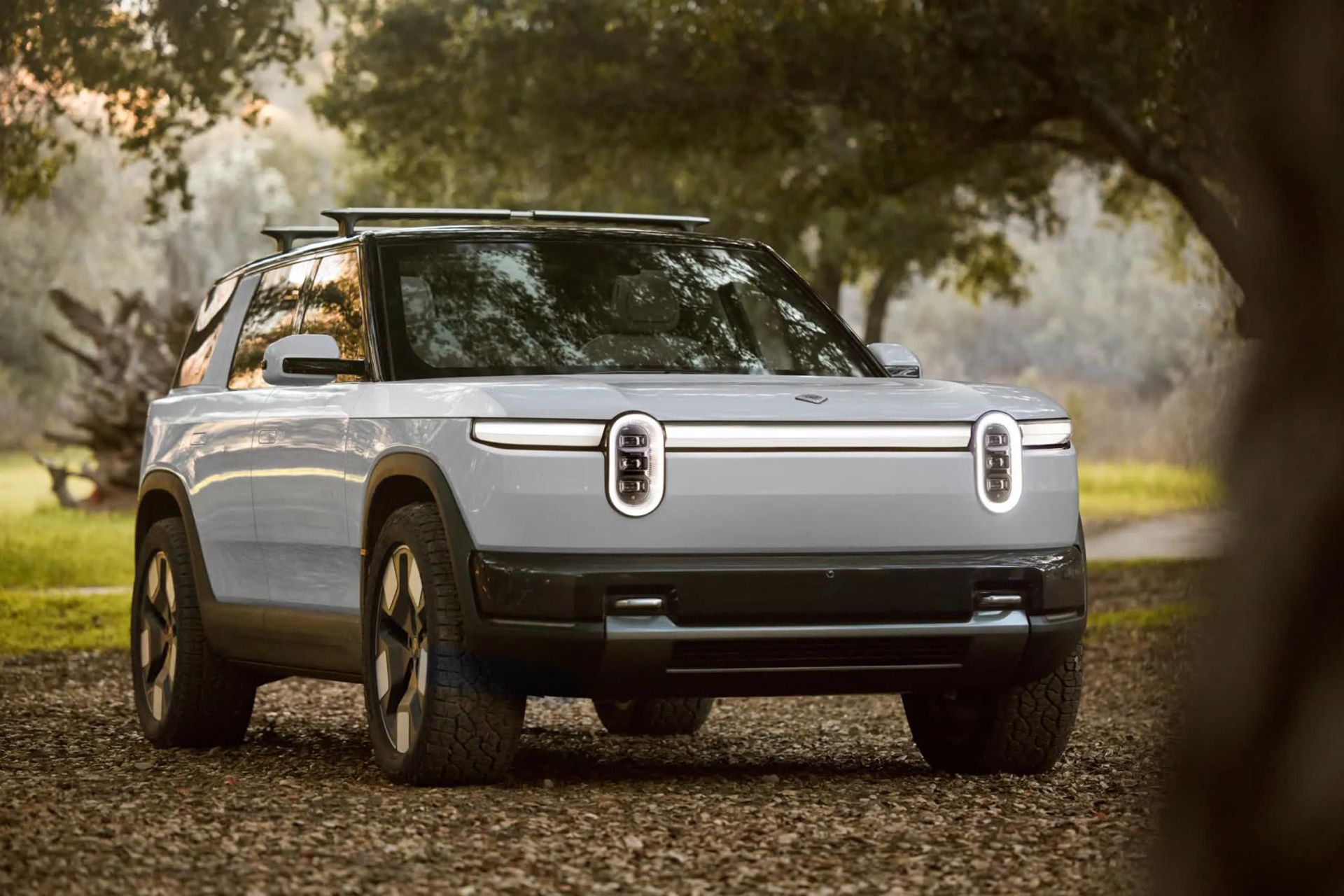 Rivian reveals US$45,000 electric R2 SUV, to bow 2026 - Reviews | Driving