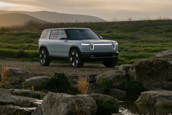 Rivian reveals US$45,000 electric R2 SUV, to bow 2026 - Reviews | Driving