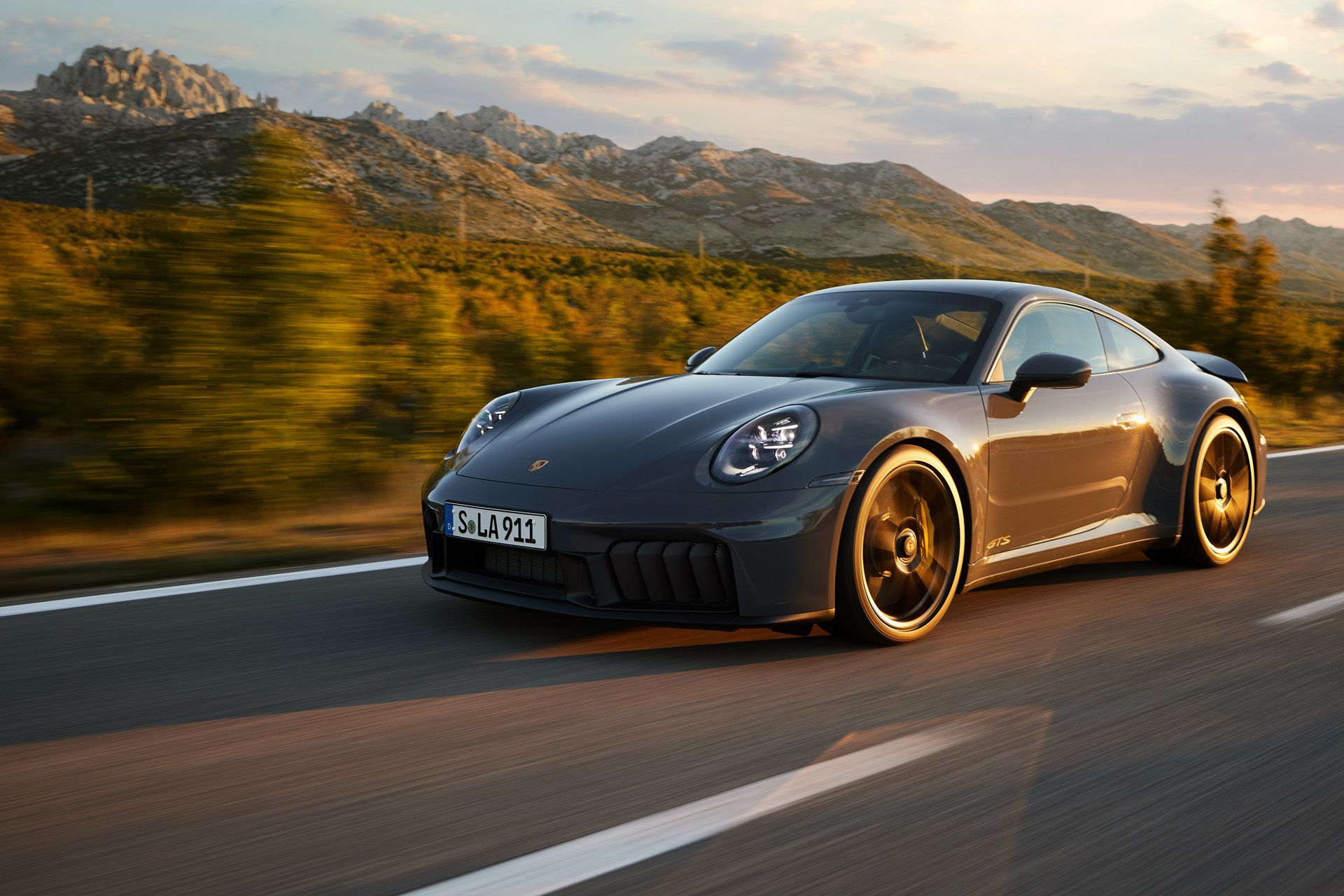 2025 Porsche 911 Carrera GTS THybrid is the most advanced hybrid ever