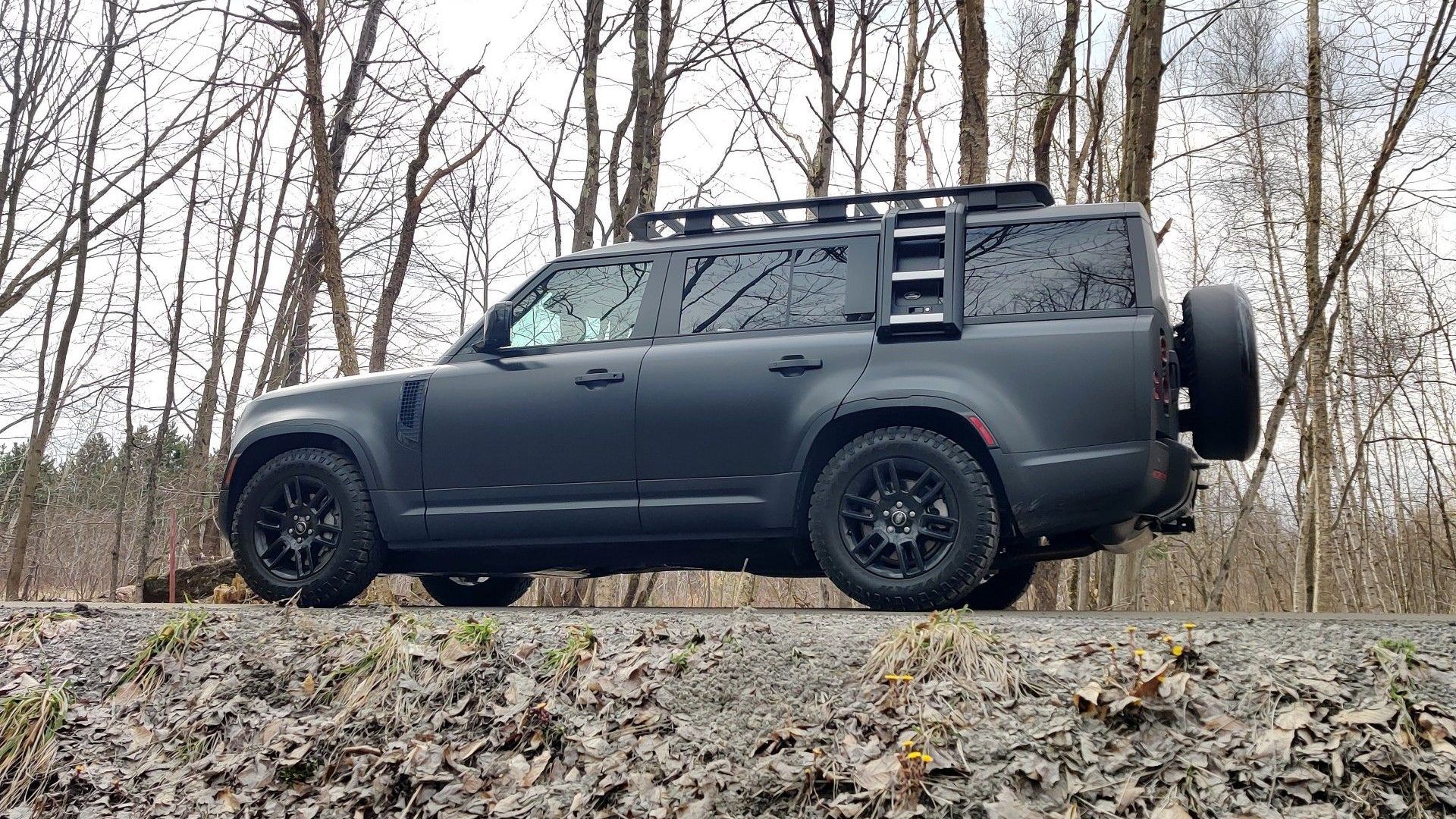 Land Rover Defender 130 off-road accessories