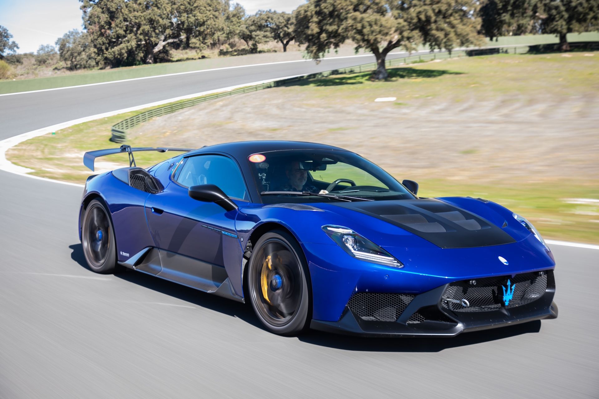 GT2★4UT★DI85HY★カスタム★新品★国内正規★即購入可★価格交渉不可 Maserati GT2 Stradale (2025) - pictures, information & specs