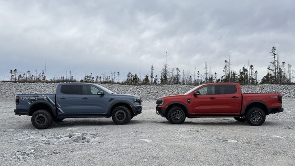 Ford Ranger XLT vs Ford Ranger Raptor Pickup Truck Comparison - Reviews ...