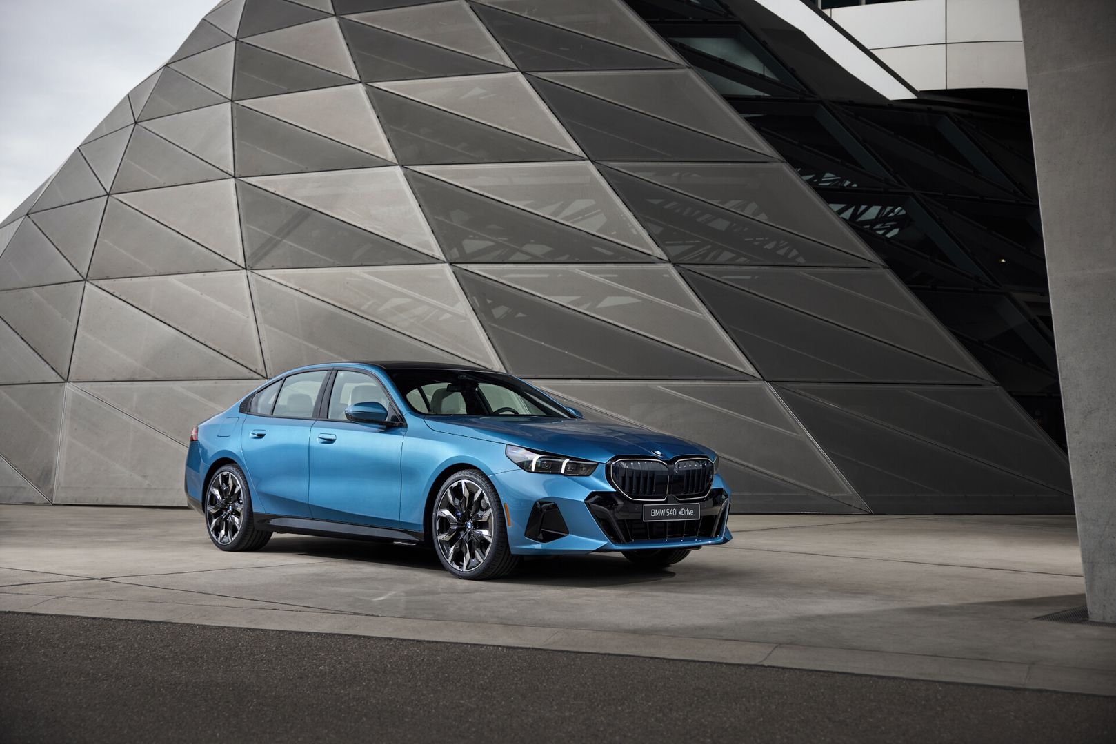 BMW announces 2026 540i xDrive Legacy Edition for Canada | Driving