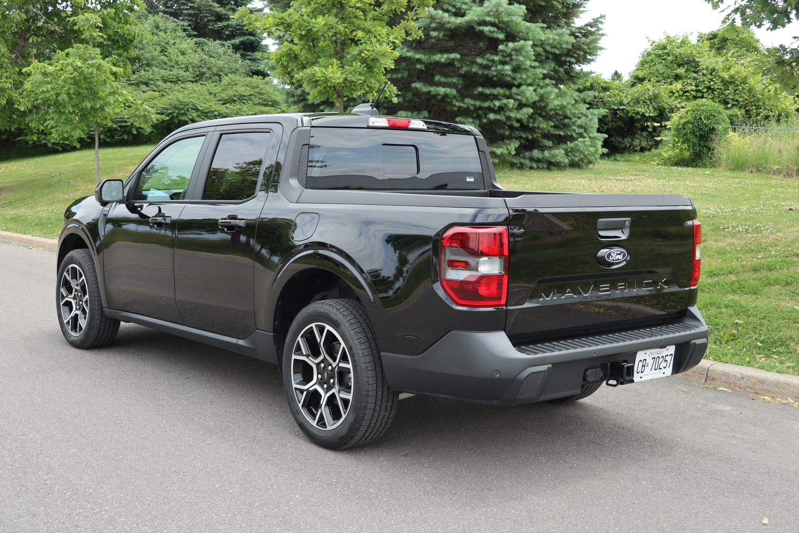 فورد مافريك هايبرد Lariat AWD 2025 - الأكثر اقتصادية في استهلاك الوقود بين البيك أب