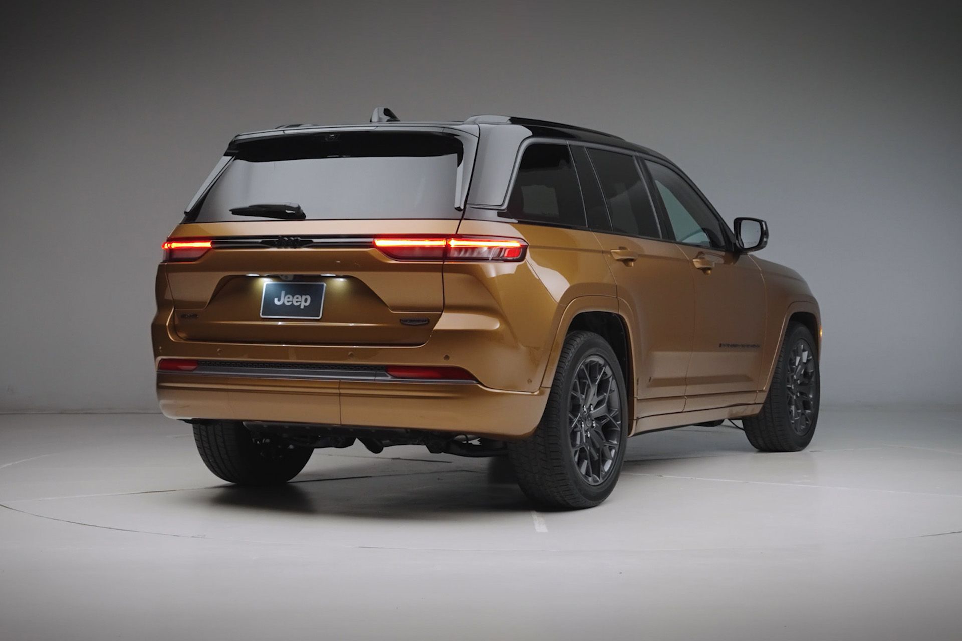 2026 Jeep Grand Cherokee interior view