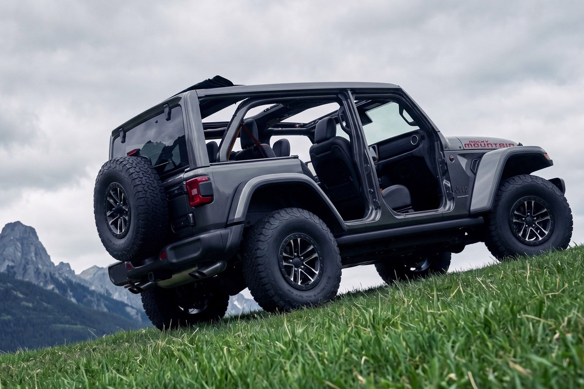 Jeep Cars and SUVs: Reviews, Pricing and Specs