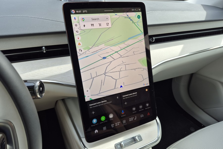 2026 Volvo ES90 14.5 inch infotainment touchscreen CarPlay