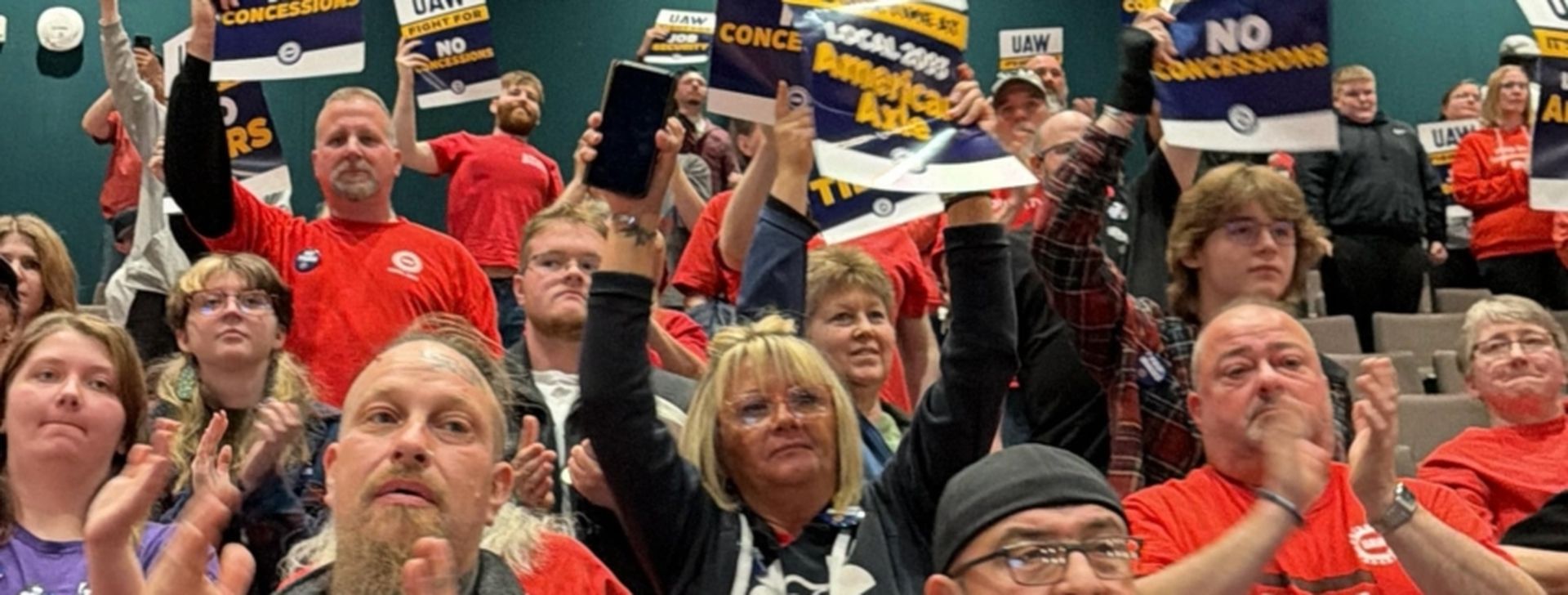 UAW members on strike against axle supplier Dauch
