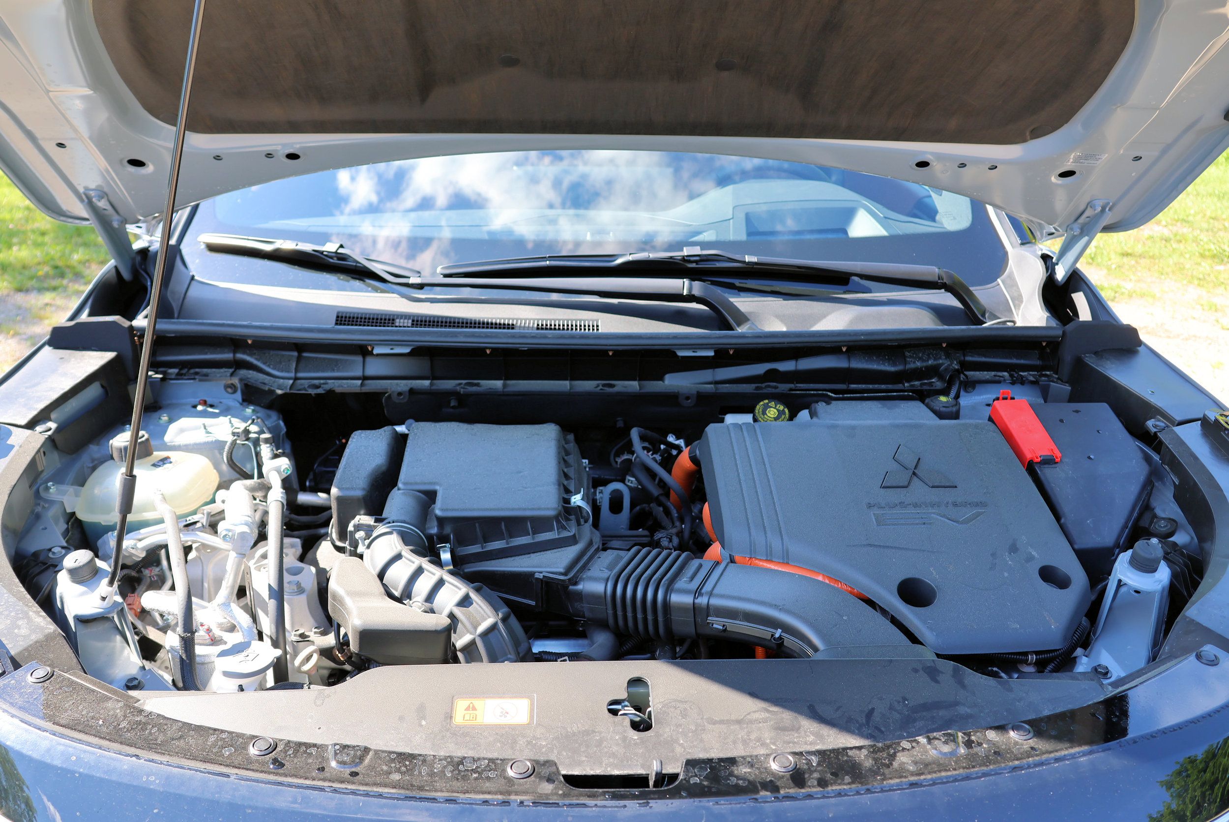محرك ميتسوبيشي أوتلاندر PHEV