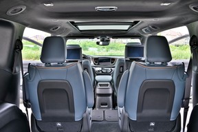 2027 Chrysler Pacifica Pinnacle interior
