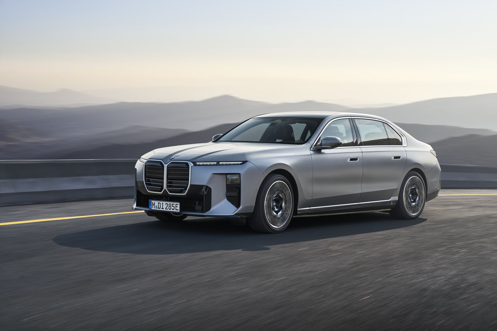 The BMW 7 Series tied with the BMW X6 as the top overall model in the survey