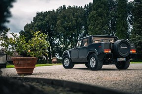 Lamborghini LM002