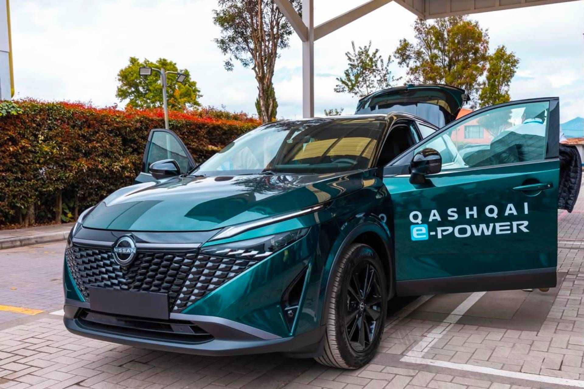 A Nissan Qashqai e-Power used to set the Guinness World Record for longest EREV drive