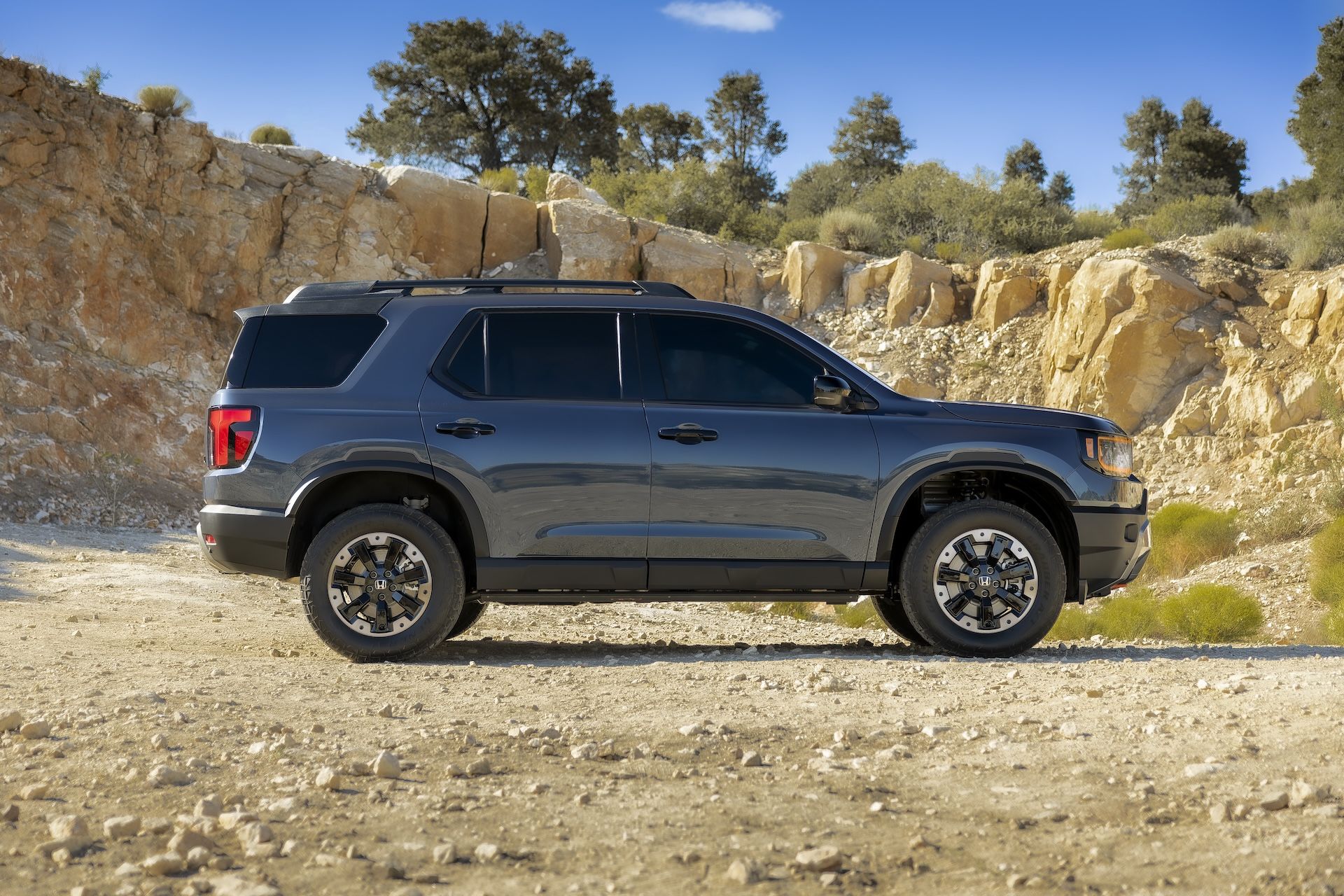 Honda jacks up Passport, adding inch-plus of ground clearance