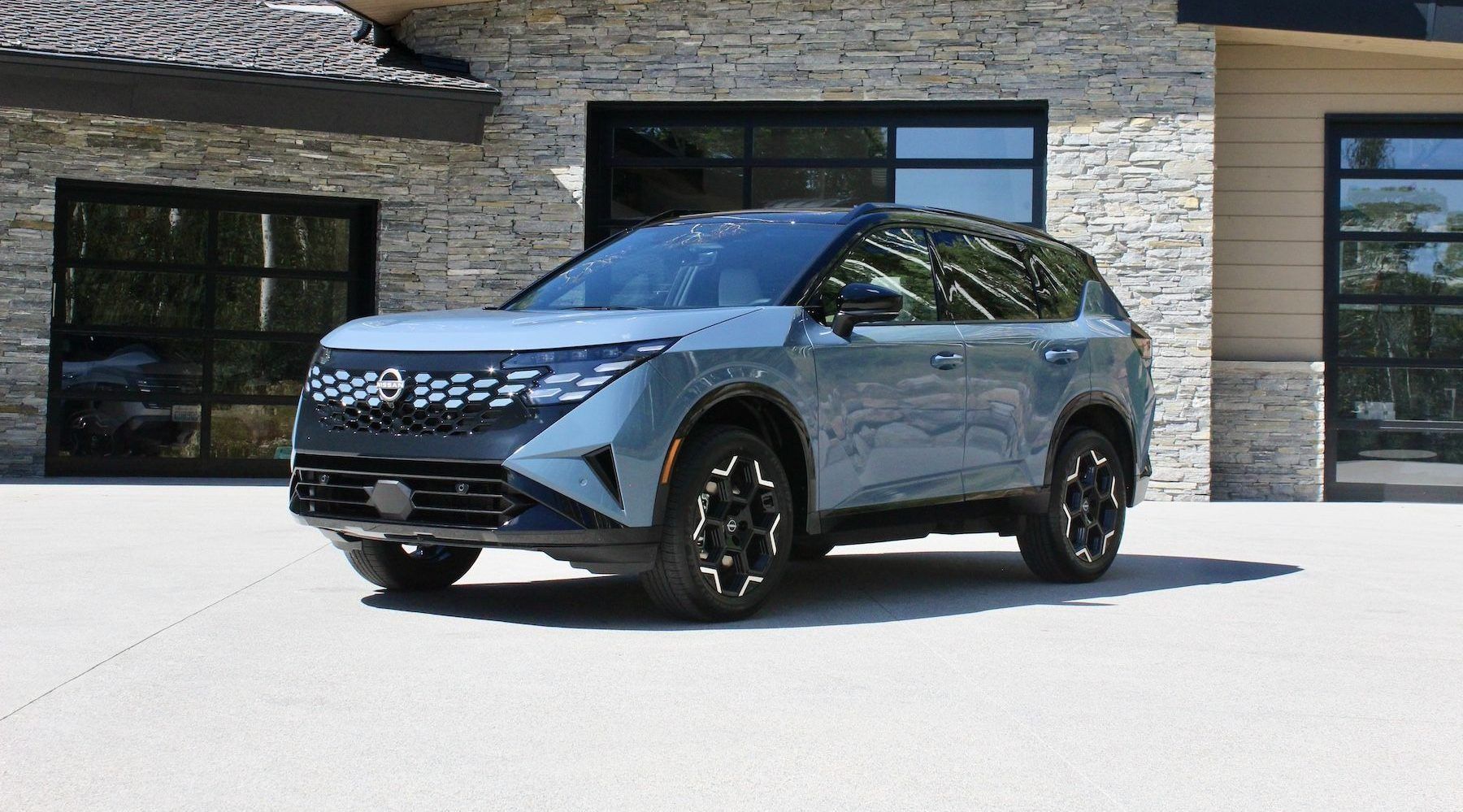 2027 Nissan Rogue Hybrid Platinum