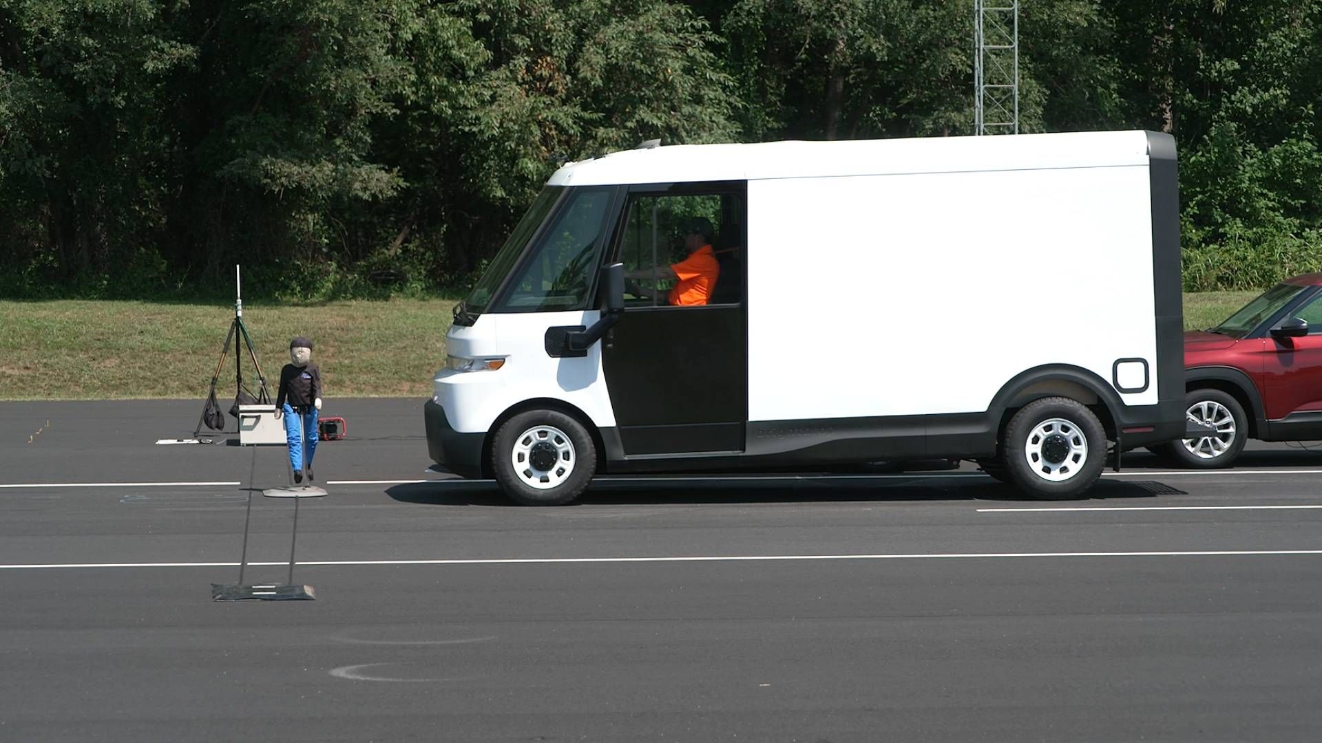 Cargo vans, work pickups struggle in IIHS crash-avoidance tests