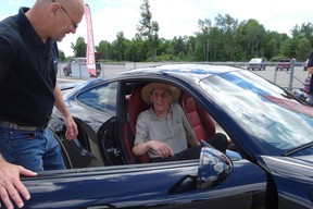 Motor Mouth: Who wants a ride in a Porsche?