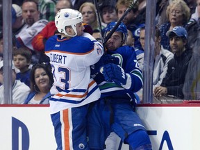 rsz_colten-teubert-edmonton-oilers-v-vancouver-kp3amopozsel