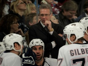 Criag MacTavish during his time as head coach of the Oilers. (Photo: Doug Pensinger/Getty Images)