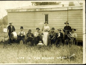 Postcard photo by Hooper. Courtesy of Peel's Prairie Provinces. http://peel.library.ualberta.ca/index.html