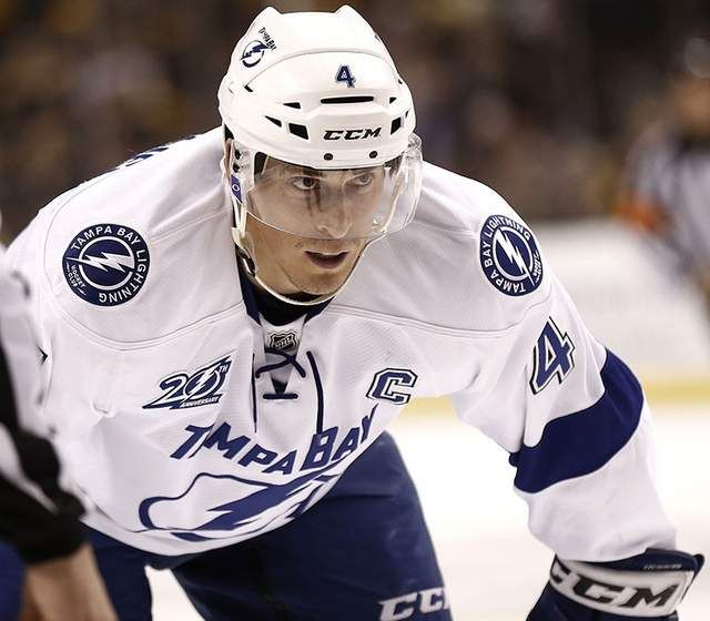 Lightning buying out Vincent Lecavalier