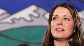 Danielle Smith stands up for math petition in Alberta Legislature