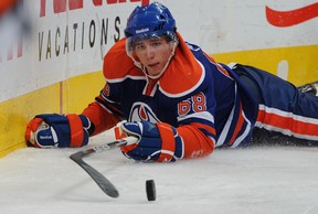 Tyler Pitlick can play heavy hockey, which is what the Oilers need