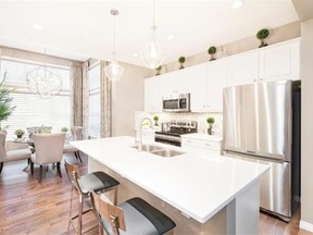 Great finishes and clear traffic paths create a kitchen/dining room combo that’s beautifully functional.