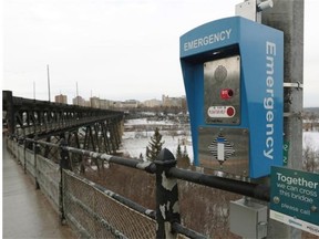 Four emergency telephones and signs have been installed on the pedestrian sidewalks of the High Level Bridge.