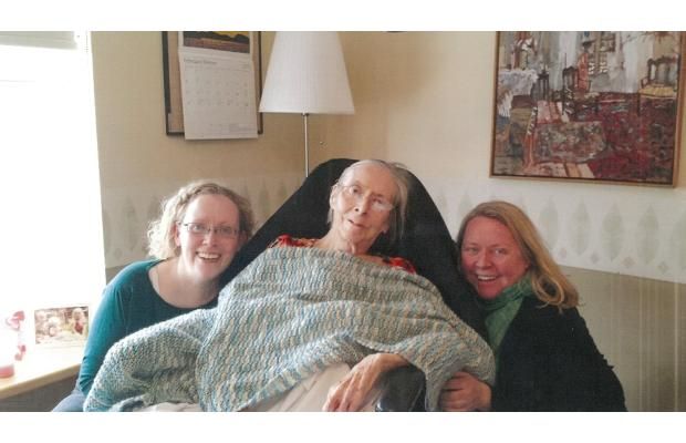 Former Edmonton alderwoman Una MacLean Evans died Tuesday at the age of 88. She served on Edmonton City Council from 1966 to 1974. She’s pictured here with her two daughters, Sarah, left, and Margaret.