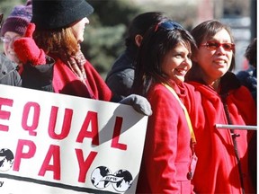 The income gap between men and women in ALberta is the largest in Canada. More women are in part-time work and Alberta women do more hours per week (35) of unpaid housework than in most other provinces, says a study done for the Parkland Institute at the University of Alberta.