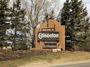 City of Champions sign on Gateway Boulevard
