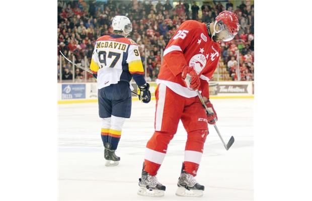 Sault Ste. Marie Greyhounds Wayne Gretzky in action vs