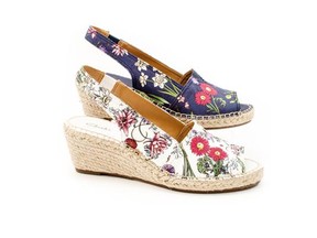 These Clarks floral wedges with jute on the heels are comfortable and cute.