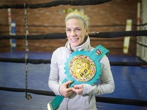 Edmonton boxer Jelena Mrdjenovich successfully defended her WBC world championship featherweight title in March 2015 at Panama City.