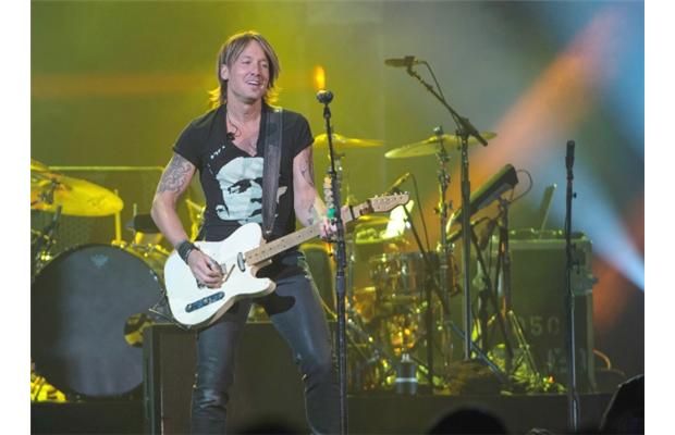 Review: Keith Urban Serves Up Easy-going Rockin’ Country Combination ...