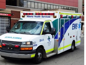 If paramedics had more powers to run tests, pro­vide medi­ca­tion and plan treat­ment, they could treat more patients at home rather than transporting them to hospitals, saving time and money, Alberta Health Services chief para­med­ic Dar­ren Sandbeck says. (Edmonton Journal/FILE)