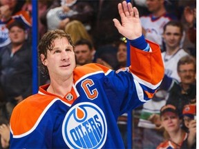 Ryan Smyth salutes the crowd after his last NHL game with the Edmonton Oilers at Rexall Place on April 12, 2014.