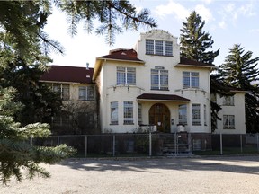 The original Alberta Hospital building, which is no longer in use. (LARRY WONG/EDMONTON JOURNAL)